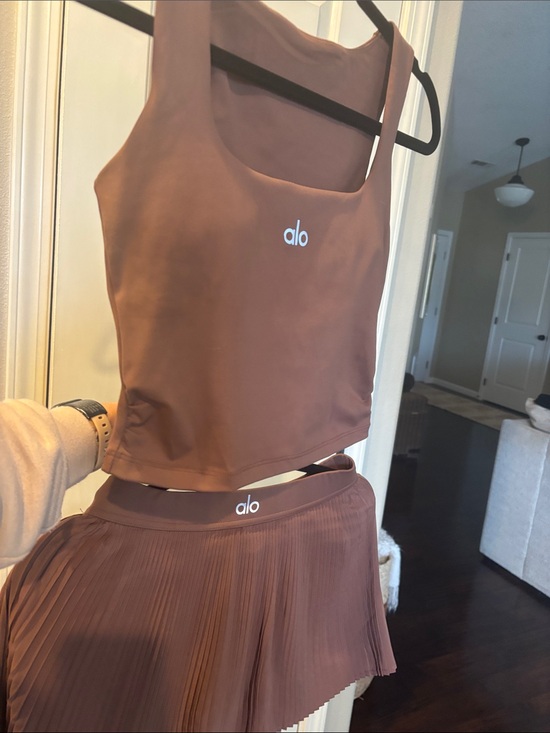 ALO Yoga Tops - Alo chocolate brown NWOT